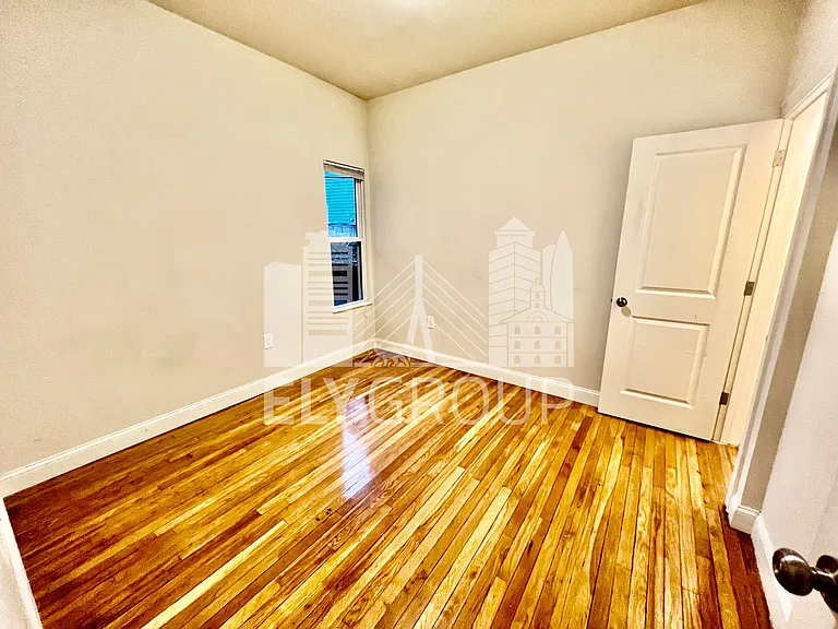 11 Greenville St #3 — Photo 9