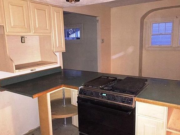 4th image of 821 Atlantic Ave