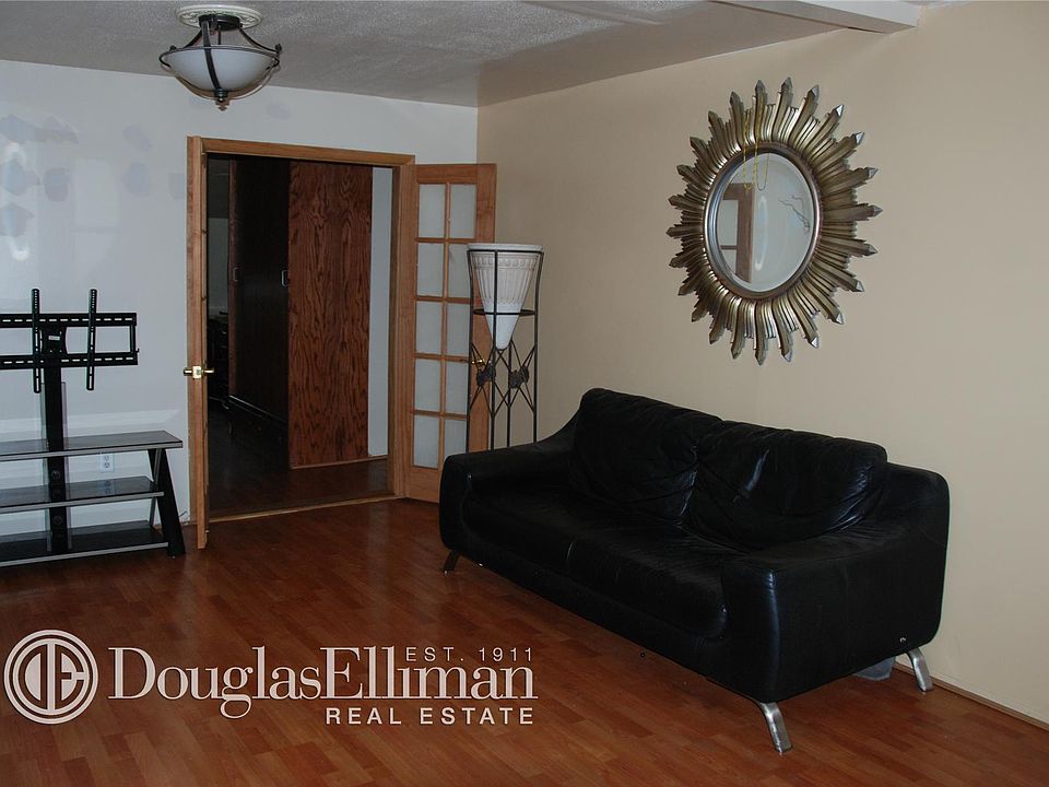 2nd image of 633 Putnam Ave #3