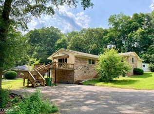 539 Pine Valley Dr, Royston, GA