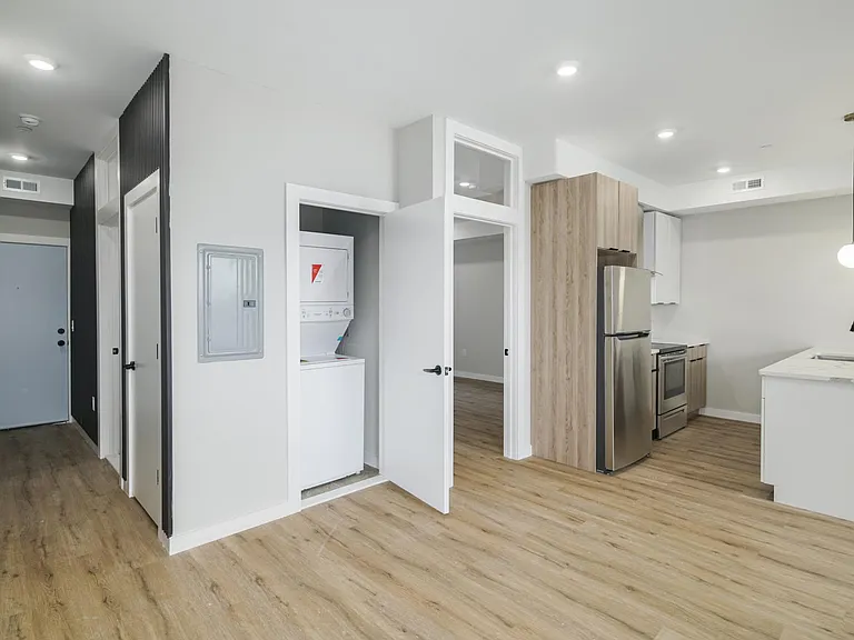 1726 N 22nd St #4 — Photo 5