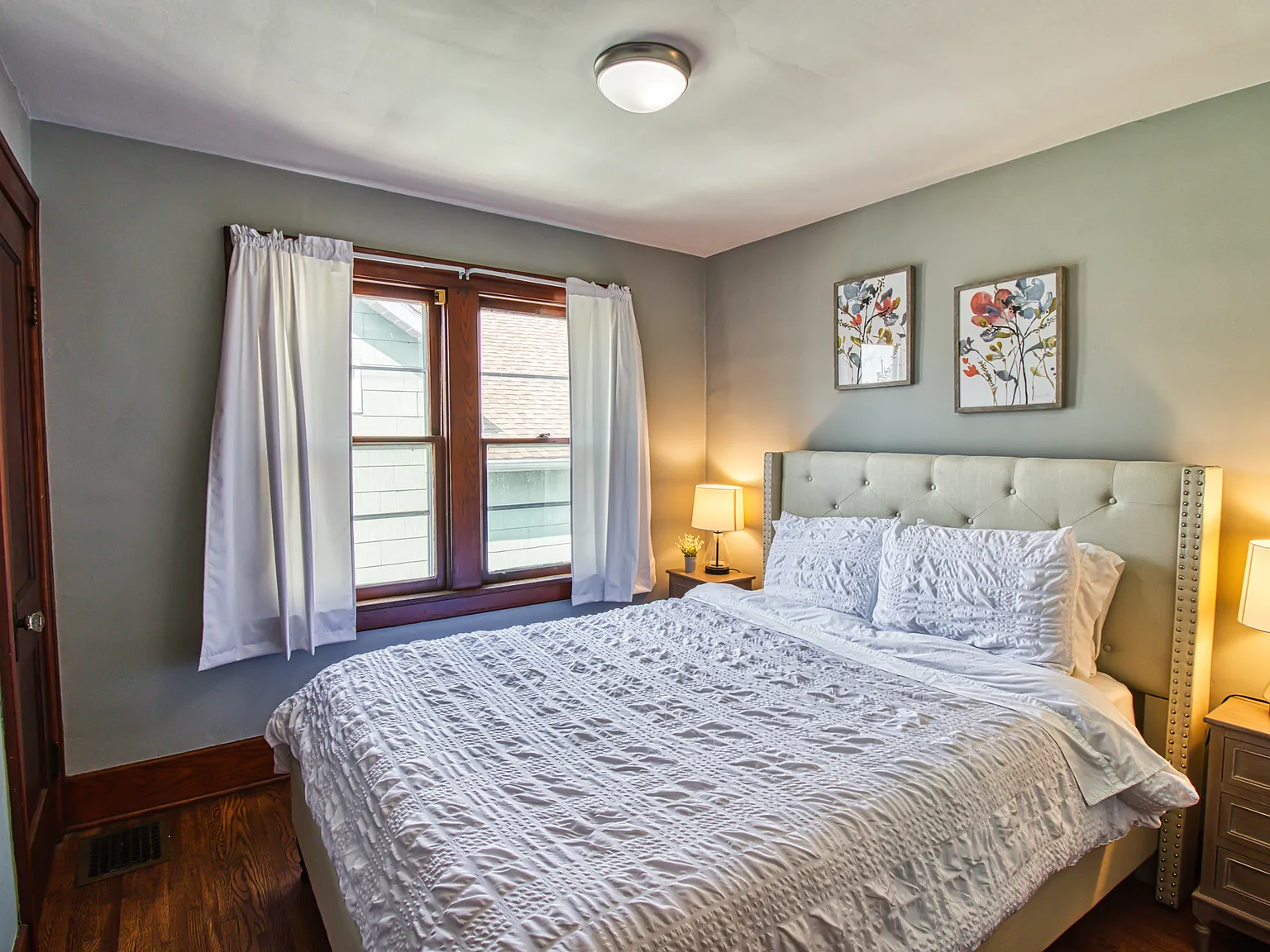 237 W Girard — Photo 4