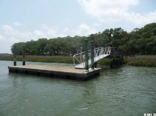 15 Claires Point Rd, Beaufort, SC 29907