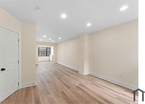 3 bed, $2,200 — Photo 3