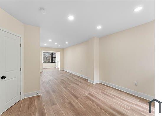 3rd image of 5808 N 20th St