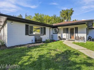 19156 Old Homestead Dr, Harper Woods, MI 48225
