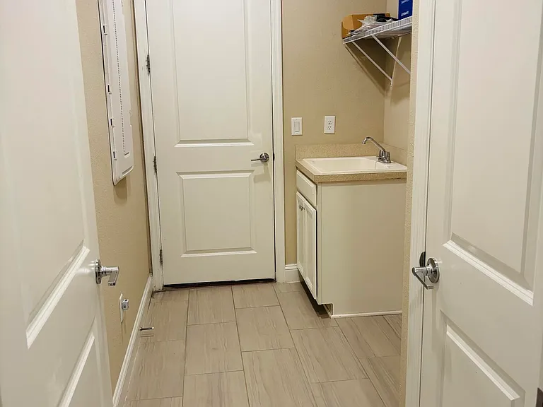 380 Brybar Dr — Photo 29