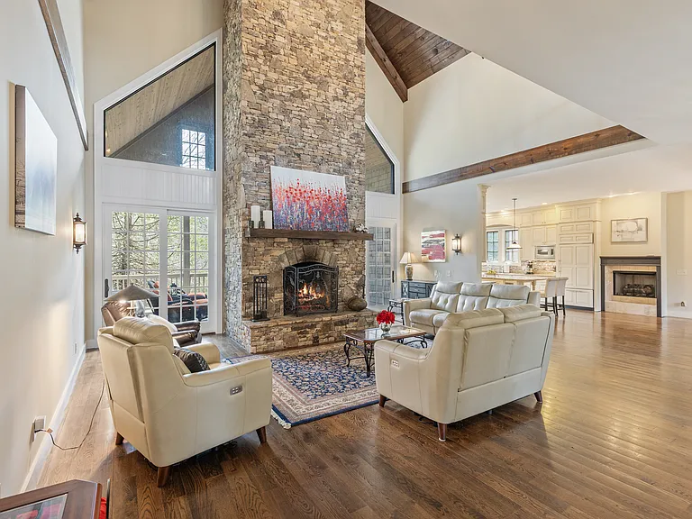 115 Falls Ct W — Photo 27