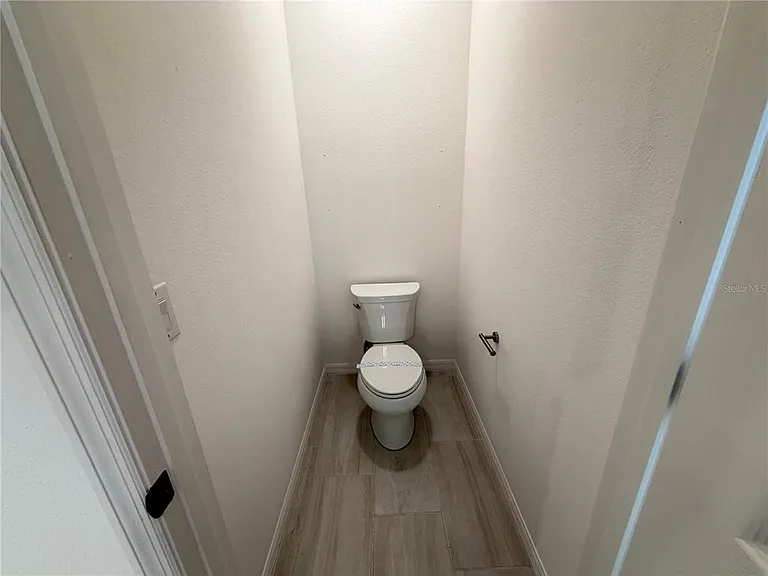 4209 Deleon St — Photo 22