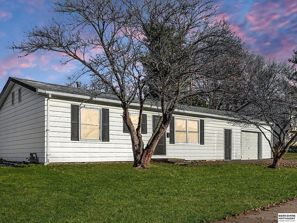 1st image of 7705 S 73rd Ave
