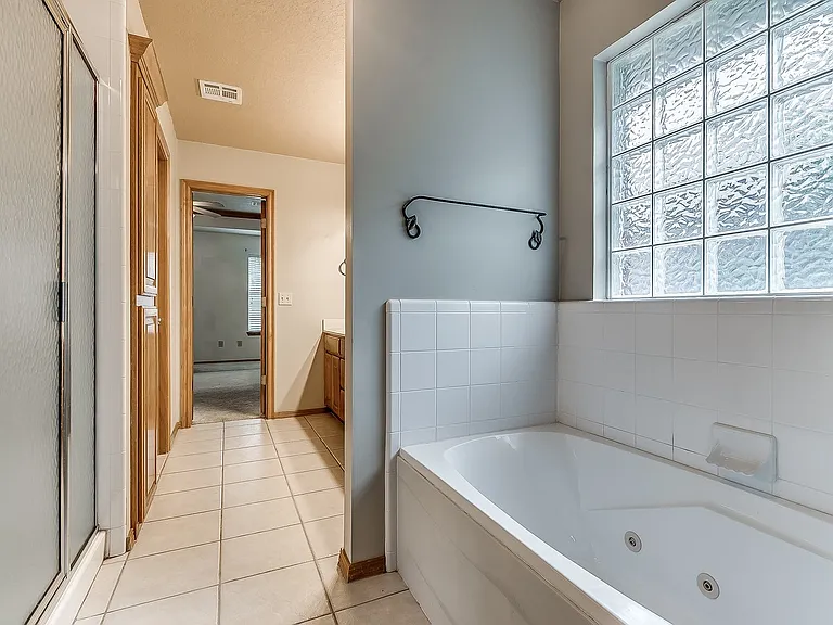 4008 Morningstar Dr — Photo 37