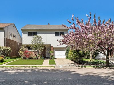 16-08 202nd St #1, Bayside, NY, 11360