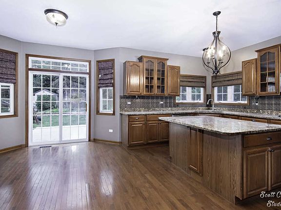 3rd image of 1345 Winslow Cir