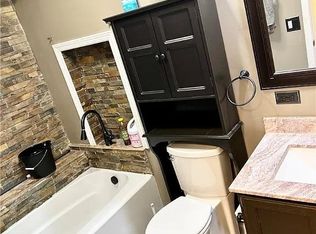 1304 Cedarwood Dr APT C3, Westlake, OH