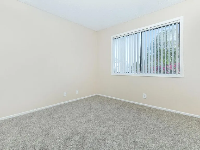 Madison Park Apartments — Photo 26