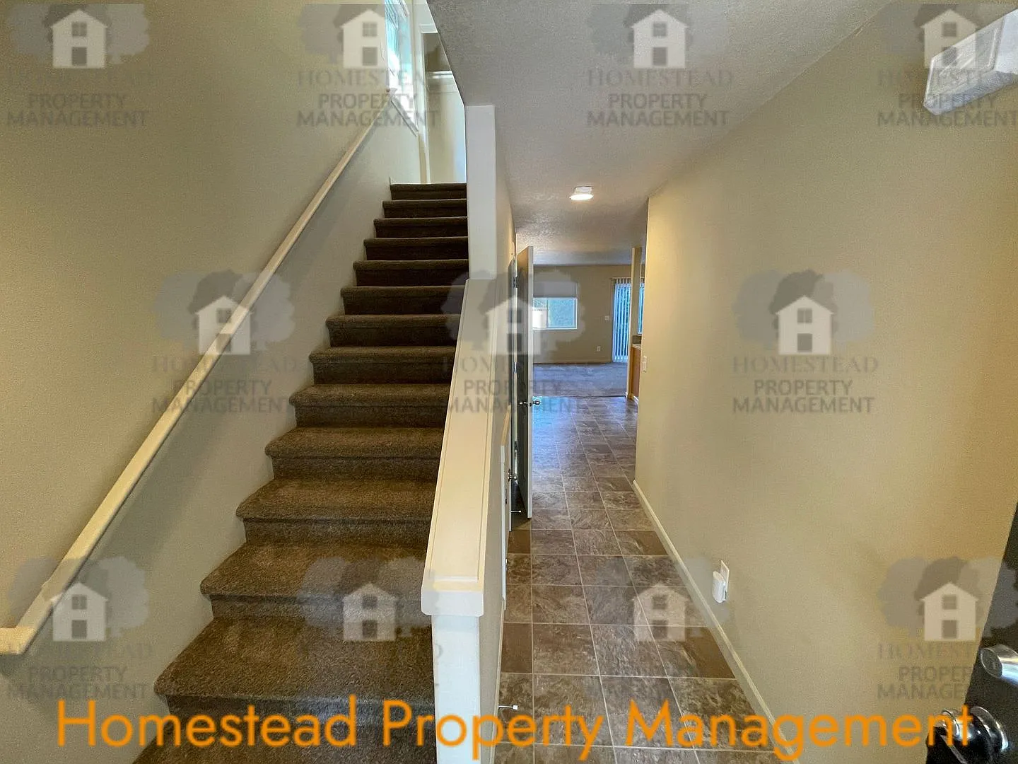 Perfect commuter location! — Photo 3