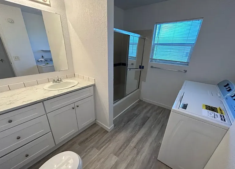 314 E Ermina Ave — Photo 8