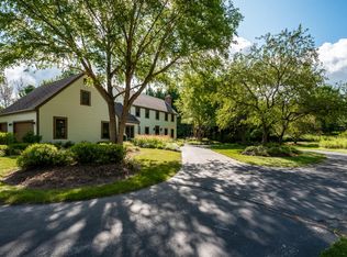 958 Granville Rd, Cedarburg, WI 53012