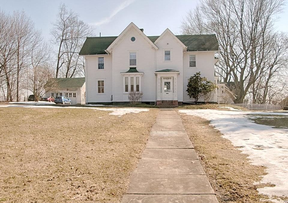 1st image of 104 Highland Ave