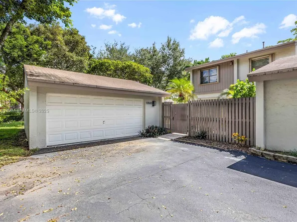 10500 SW 112th Ave, Miami, FL 33176