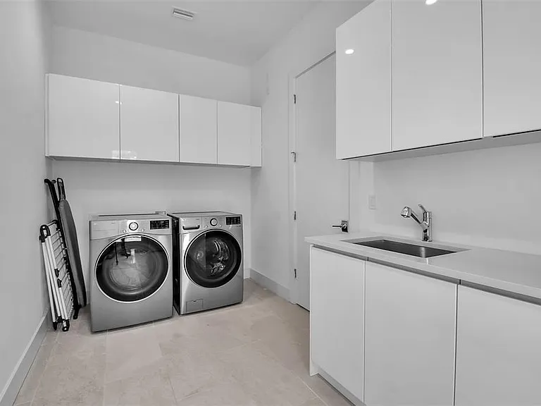 2231 Wood St — Photo 22
