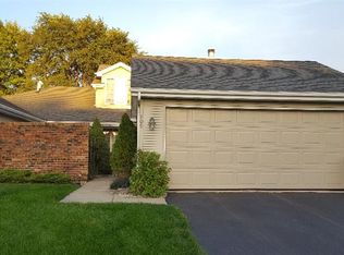 109 Bluegrass Dr, Schererville, IN