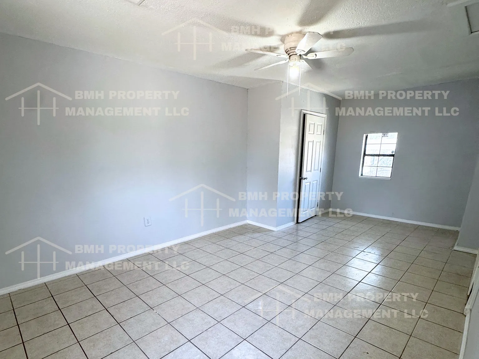 4 bed, 1.5 bath, 1384 sqft, $1,400 — Photo 4