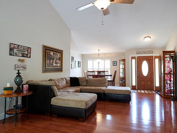 5th image of 263 Brookstone Dr