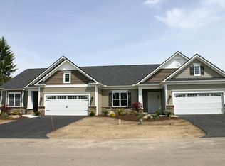 19 Threadleaf Ln, Penfield, NY 14526