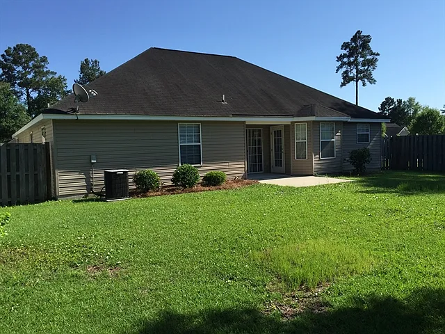 381 Laurel Hill Cir — Photo 17