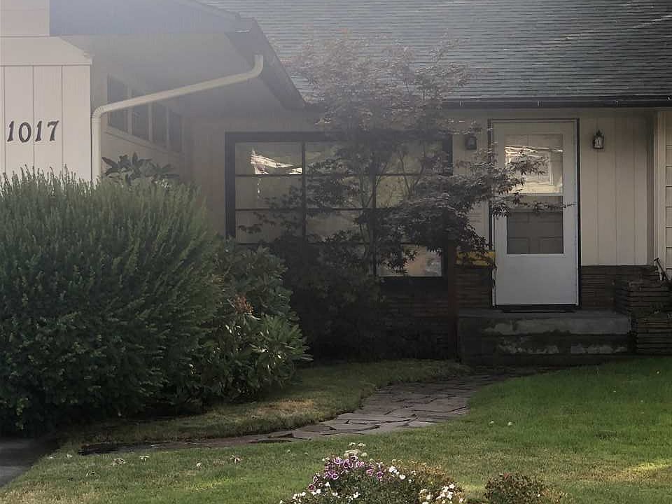 2nd image of 723-725 E Broad Ave
