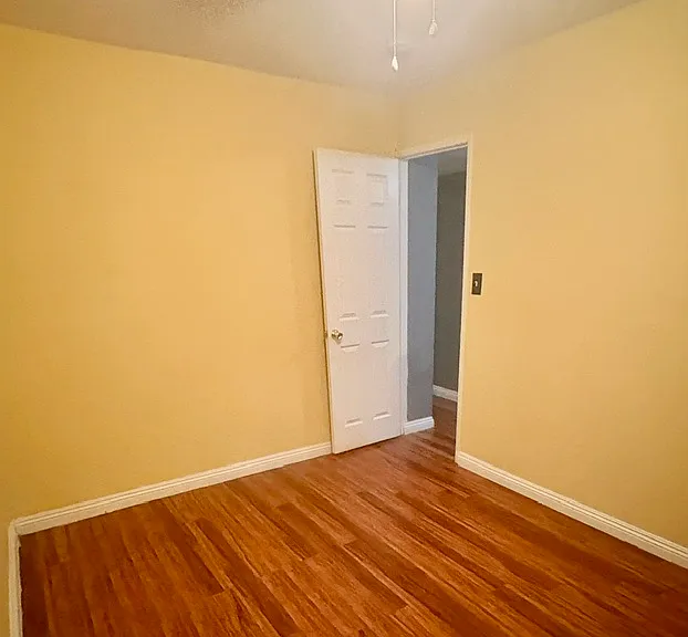 814 Fresno St — Photo 8