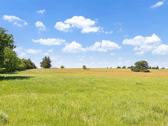 3rd image of 2220 Boehnemann Rd