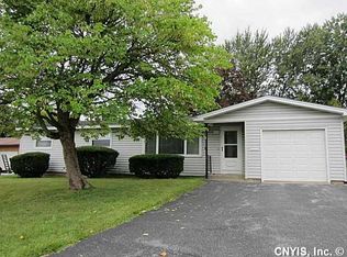 113 Royal Rd, Liverpool, NY 13088