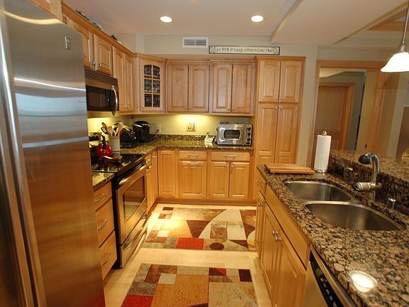 2nd image of 123 W Washington Ave Unit 601