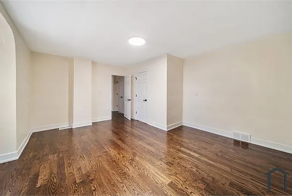 12000 S Perry Ave — Photo 11