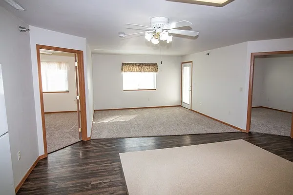 Lakewood Place — Photo 5