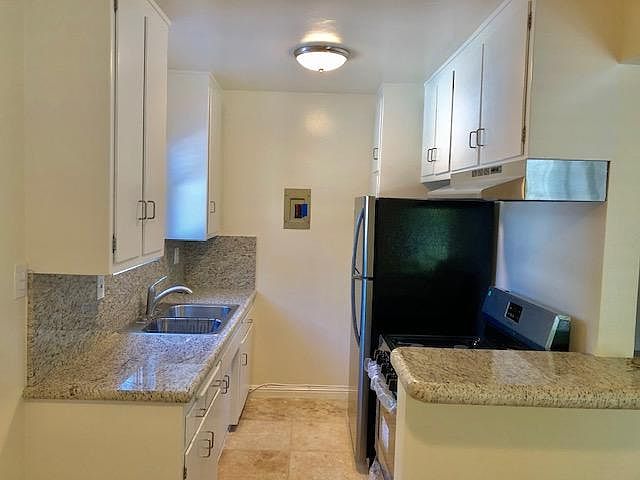 1st image of 10815 Morrison St #3