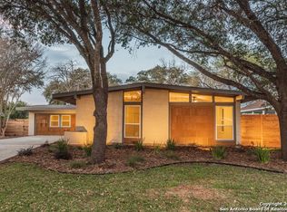207 Springwood Ln, San Antonio, TX 78216