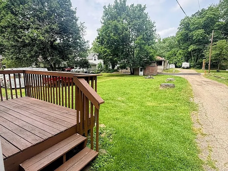 116 Maple Ave SE — Photo 12
