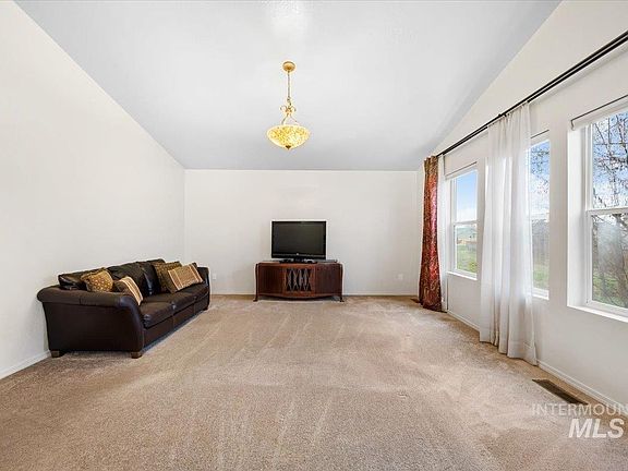 4th image of 11407 Willamette Way