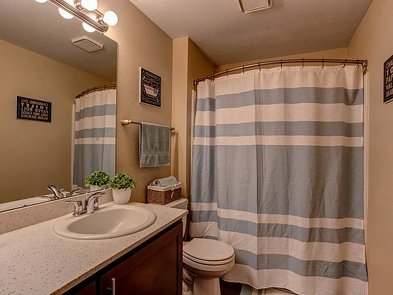 Commons at Creekside Apartments — Photo 14
