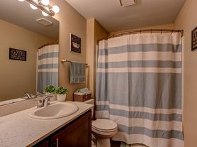 Commons at Creekside Apartments