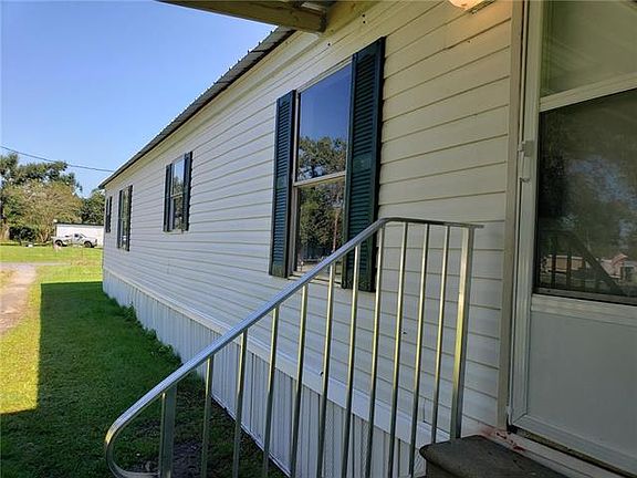2nd image of 527 E Carlton St