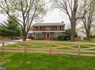 4560 Seminary Rd, Alexandria, VA 22304