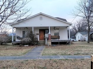 422 S Cherokee Ave, Tahlequah, OK 74464