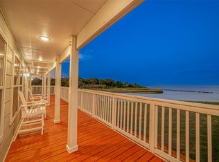 510 Surf Oaks Dr, Seabrook, TX 77586