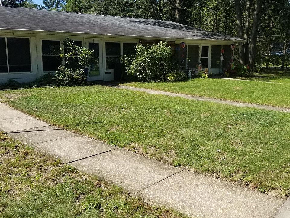 1st image of 436C Portsmouth Dr #1003