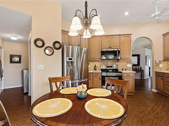 3rd image of 216 Ashton Dr