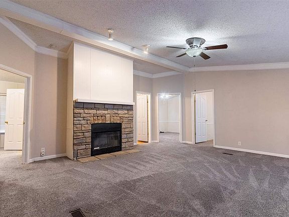 5th image of 3135 E Peachtree Ave